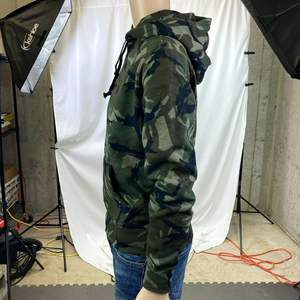 Sweat à capuche bicolore unique pour hommes Style à la mode Léger Tailles régulières 100% Coton Basics Vente en gros de vêtements de plein air - Product Image 5