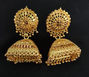 ชุดต่างหูแบบดั้งเดิมที่ออกแบบมา22CT เครื่องประดับต่างหูชุบทองแบบ Jhumka สำหรับผู้หญิงที่สวมใส่โดยผู้ส่งออก - Product Image 4