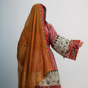 ชุดเดรสสไตล์กูจิแบบอัฟกานิสถาน ลำลอง ทันสมัย คอสูง แขนยาว ปรับขนาดได้ สั่งผลิตขั้นต่ำน้อย เหมาะสำหรับงานปาร์ตี้ - Product Image 5