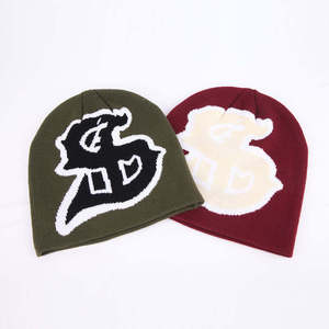 Bonnets tricotés en acrylique au design personnalisé unisexe, magnifiques et charmants avec logo OEM, fabriqués au Pakistan - Product Image 3