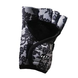 Gants de fitness demi-doigts pour femmes de style le plus populaire pour l'haltérophilie et la salle de sport en vente - Product Image 4