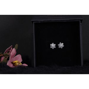 NOVAMART Fine Vintage Gold-Plated Geometric Snowflake <b>Stud</b> <b>Earrings</b> 925 Sterling Silver Engagement/Party Ready Zircon/Pearl Acce - Product Image 2