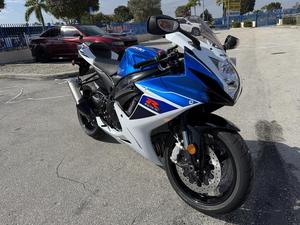Oferta de Subasta: Motocicleta Deportiva GSX-R600Z 2025 Nueva con Potencia de 1001-2000W y Velocidad Máxima Superior a 80km/h, con Depósito - Product Image 1