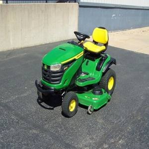 <b>Used</b> John Deeree X380 <b>Riding</b> <b>Lawn</b> <b>Mowers</b> For Sale - Product Image 1