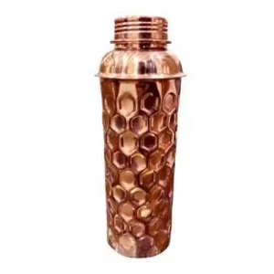 Bouteille en cuivre avec revêtement anti-corrosion pour une hydratation écologique pour la voiture et les fêtes par Crescent Crafts - Product Image 1