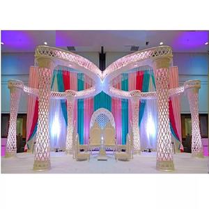 Ideas y Diseños de Mandap de Cristal para Bodas, para Agregar Magia a sus Votos Nupciales, Mandap de Cristal Dorado con Fibra para Bodas, Último Modelo, LONDRES - Product Image 1