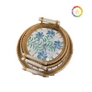 Beau plateau en rotin fait main avec incrustation de nacre brillante-Idéal pour servir, exposer ou décorer - Product Image 6