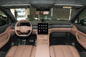 รถ SUV ไฟฟ้าล้วน มือสอง 5 ประตู 6 ที่นั่ง ขนาดกลาง/ใหญ่ ระยะทางวิ่งไกล 601-700 กม. (NEDC) แบตเตอรี่ 50-70 กิโลวัตต์ชั่วโมง มอเตอร์ 200-250 กิโลวัตต์ แรงบิด 300-400 นิวตันเมตร - Product Image 5