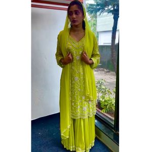 ชุดปากีสถานผ้าจอร์เจตต์เทียมลายดีไซเนอร์ งานปักเลื่อมหนักแบบจีน ตัดเย็บสำเร็จพร้อมใส่ ชุดแพลลาโซ่ ขอบกว้าง 44 มม. สำหรับชุดพื้นเมืองทั่วโลก - Product Image 1