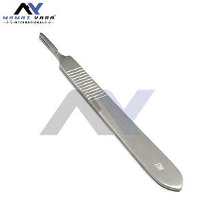 Juego Premium de 2 Mangos para Bisturí Incluye # 3 y # 4 mangos con 2 cuchillas esterilizadas de acero inoxidable de grado quirúrgico - Product Image 4