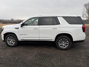 GMC Yukon Denali 2023, Limpio y Elegante, 4x4, Turbodiésel - Product Image 3