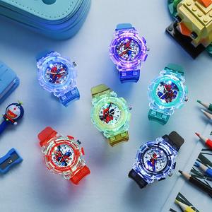 Montre LED avec réveil pour enfants, enfants et étudiants, avec personnage de dessin animé lumineux Spider-Man, Iron Man, Captain America - Product Image 4