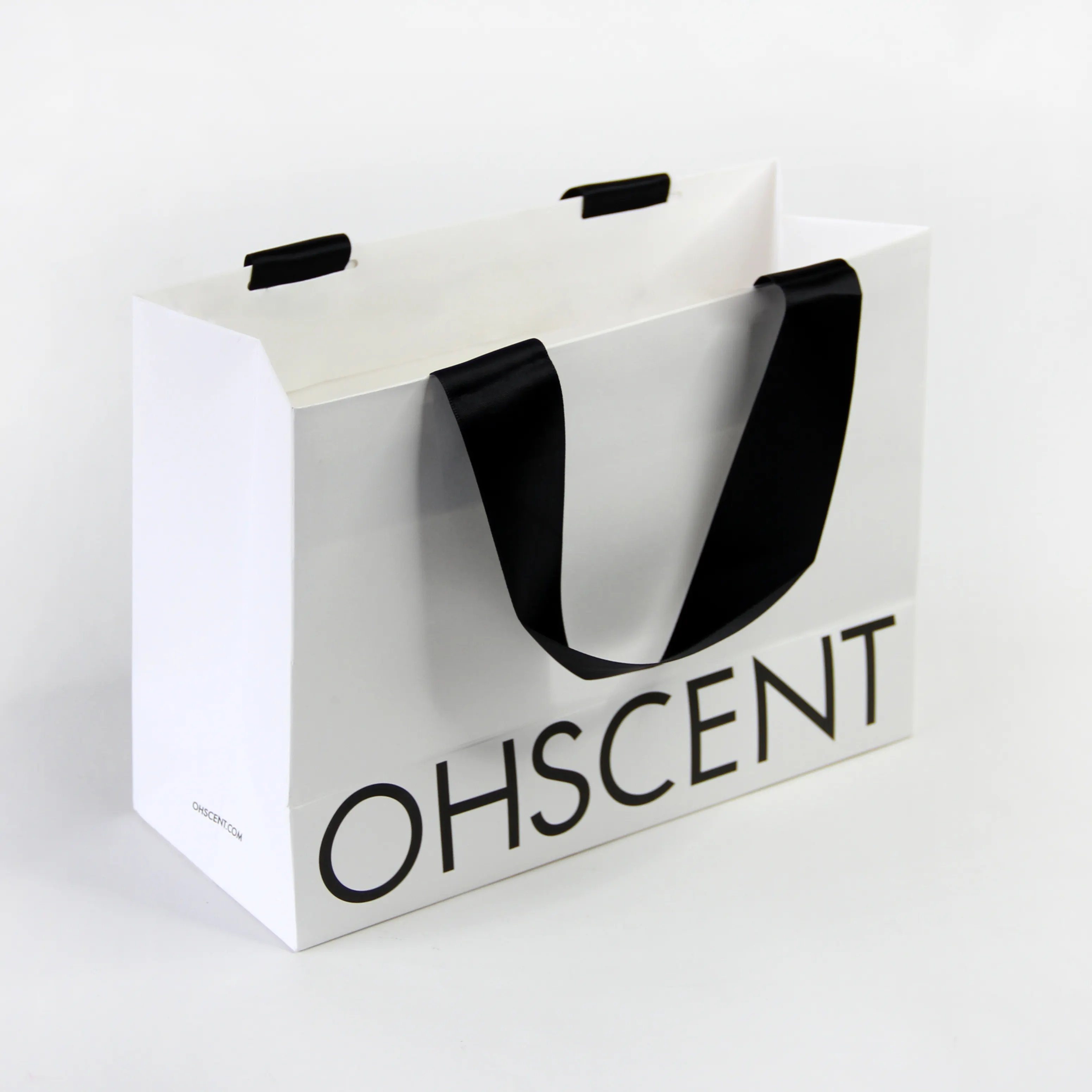 Luxury Ribbon Handle Boutique Shopping Packaging White Paper Bags With Your Own Logo
