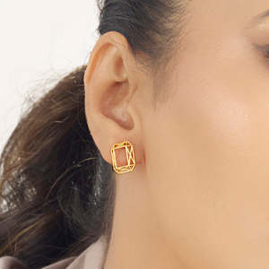 Boucles d'oreilles créoles dorées avec accents de perles et de diamants - Style vintage tendance pour les fêtes et les cadeaux - Product Image 2
