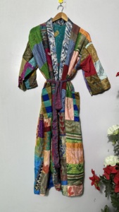 ชุดใส่นอนของผู้หญิงชุดกิโมโนผ้าไหมยาวงานเย็บปะแนววินเทจผ้าไหมขนาดฟรีไซส์งานแฮนด์เมด - Product Image 3