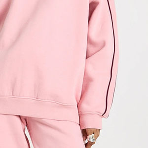 Sweat-shirt surdimensionné à rayures double face de haute qualité pour femmes, pour les acheteurs en gros, avec conception de logo personnalisé et manches longues pour l'hiver - Product Image 4