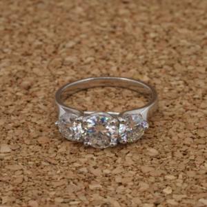 Anillo de diamante cultivado en laboratorio brillante fascinante, oro de 18 quilates, corte redondo, 1 quilate, VVS2, IGI, joyería fina certificada, regalo de compromiso para mujer - Product Image 5