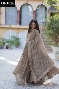 Georgette d'étoile de vêtements ethniques indiens avec de riches paillettes brodées et une bordure en dentelle attrayante Georgette Dupatta pour les femmes - Product Image 3