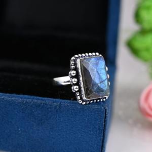Joyería de piedras preciosas de labradorita para mujer, anillo de estilo bohemio de plata, joyería de plata de ley 925, anillo hecho a mano de tendencia, Regalo para mamá - Product Image 5