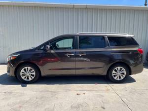 Precio bajo, Kia Sedona LX 2016, auto usado en venta - Product Image 4
