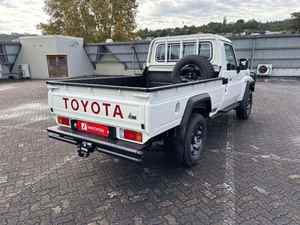 Toyota Land Cruiser 79 d'occasion 2022, cabine simple, pick-up, conduite à gauche, intérieur sombre, turbo, pneus R21, automatique, super propre - Product Image 6