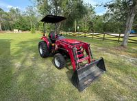 TRACTOR CARGADOR MAHINDRA 1626 DE ALTO RENDIMIENTO, 25.9 HP, 4X4, MOTOR DIÉSEL DE 3 CILINDROS, SISTEMA DE TRANSMISIÓN HIDROSTÁTICA DE 3 RANGOS EN VENTA