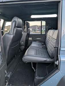 EN EXCELENTES CONDICIONES, Land Rover 110 de 1985, Volante a la Izquierda, Motor V8 - Product Image 2