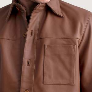 Camisa de Cuero Marrón Mate para Hombre, Cómoda y Elegante - Product Image 5