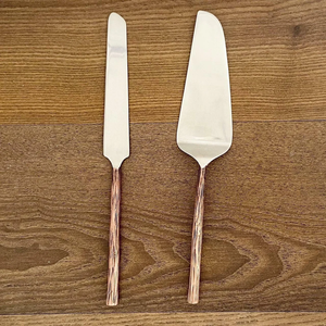 Coltello per Server in acciaio inossidabile di qualità Premium con impugnatura comoda scelta perfetta per pasticceri professionisti - Product Image 3