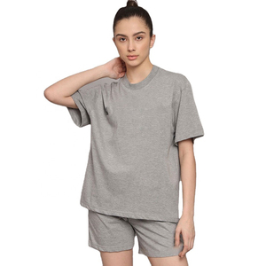 Ensemble coordonné d'été pour femmes, design personnalisé, tendance, chemise à manches courtes imprimée et short assorti pour femmes, pyjama 2 pièces - Product Image 1