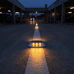 5 piquets solaires routiers jaunes avec 3+3 réflecteurs LED (blancs) en aluminium et plastique, marqueurs routiers en ABS et PC - Product Image 4