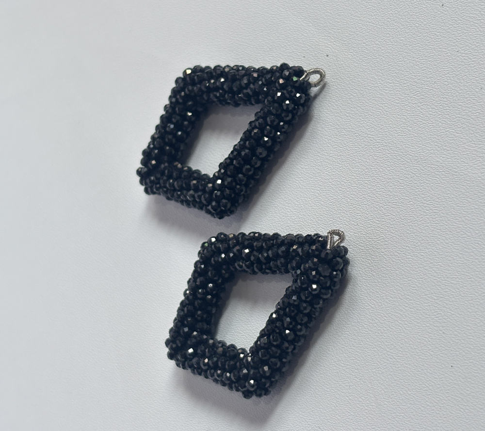 เช่นเดียวกับภาพ