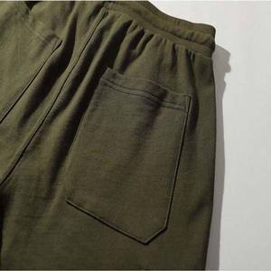 Pantalones cortos de jogging de verano 100% algodón para hombre 220 GSM peso pesado transpirable ajuste suelto bolsillos para correr tablero sólido liso ecológico - Product Image 4