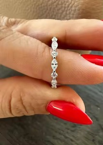 Marquis & round Lab Grown Diamond Ring total 2CT CVD Diamond Bague de fiançailles Alliance 14k Yellow Gold Bridle Ring pour femme - Product Image 3