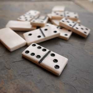 Bone Dominos Player Set Bone Case para niños y adultos Board Domino Indoors Hecho a mano - Product Image 2