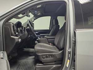 G.M.C Serra 2500 H.D S.L.E Crew.Cab 2024, Tracción en las Cuatro Ruedas, Automático, Asientos de Cuero, Volante a la Izquierda, Impecable, Sin Accidentes, Bajo Kilometraje - Product Image 5