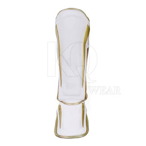 Espinilleras Deportivas de Cuero, Ligeras, Protección Profesional, Ajuste Cómodo y Ajustable, Perfectas para Entrenamientos y Partidos de Fútbol - Product Image 3