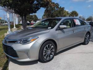 Toyota Avalon Hybrid XLE Premium 2018 Usado en Buen Estado - Product Image 3