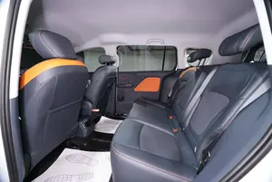 FAW Bestune N.A.T 2023, Batería de Litio de 55 kWh, Neumáticos R18, Asientos de Cuero, Cámara Trasera, Faros LED - Product Image 6