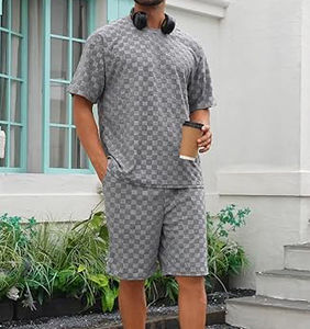 Ensemble streetwear à motif damier gaufré, mode urbaine oversize, t-shirt et short en maille pour l'été, design hip-hop en gros, ensemble pour hommes - Product Image 5
