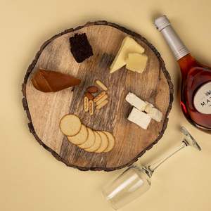 Tabla de cortar de madera con base antideslizante de concha natural hecha a mano para cocinas caseras, perfecta para herramientas de cocina versátiles y duraderas - Product Image 1