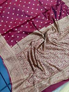 Hermoso Sari de Algodón con Bordado Jacquard y Pallu Exclusivo, para Fiestas de Invierno, VestaExports, para Adultos - Product Image 6