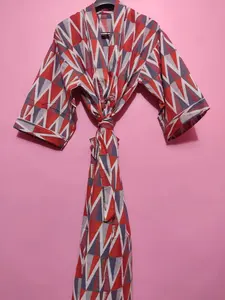 Venta caliente geométrico rojo hasta el suelo Kimono Bata para mujer Natural transpirable vestido de baño volantes decoración promoción barata - Product Image 2