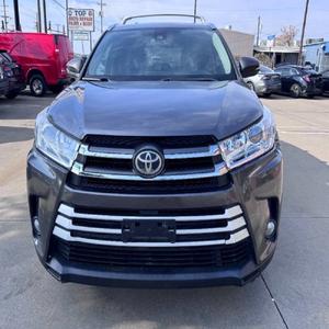 MEILLEUR PRIX POUR Toyota Highlander XLE 2017 - Product Image 1