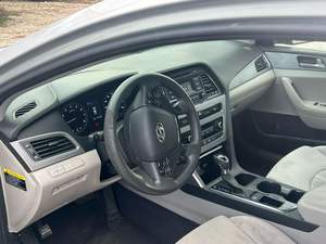 Auto Usado de Calidad a Precio Accesible, HYUNDAI SONATA 2017, Volante a la Izquierda - Product Image 2