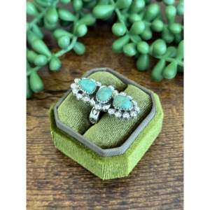 Bague ajustable unisexe en argent sterling avec turquoise Kingman TTD faite à la main dans le sud-ouest, style bohème, coupe poire et marquise - Product Image 4