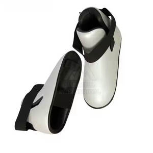 Chaussures de karaté avec logo personnalisé de services OEM de toutes les tailles disponibles/chaussures d'entraînement de karaté Taekwondo d'arts martiaux - Product Image 3