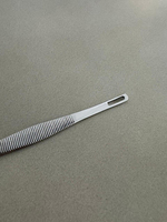 Extracteur de comédons Schamberg avec boucle ondulée de petite taille, modèle standard pour le traitement de l'acné sur le visage, en acier inoxydable chirurgical