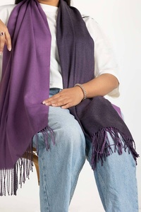 Châle en laine d'hiver de qualité supérieure pour dames Design unique Tissu respirant Logo personnalisé Offre Spéciale Châles traditionnels d'extérieur - Product Image 4