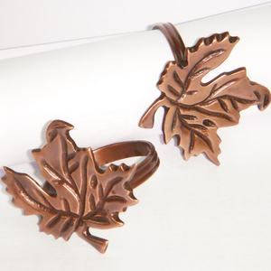 Porte-rond de serviette en métal Laiton Métal Design classique Parfait pour la décoration de table de mariage Décor de table élégant - Product Image 1